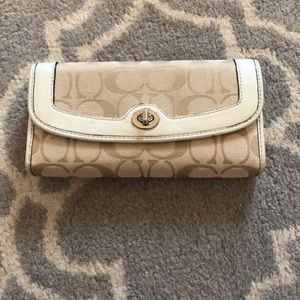 White coach wallet